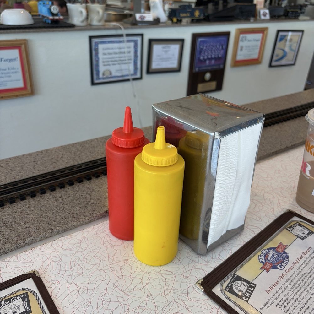 2Toots Train Whistle Grill - Diners Near Me - Bartlett, Illinois 2Toots Train Whistle Grill - Diners Near Me - Bartlett, Illinois
