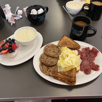 Eggs Up Grill - Serving sizes are plentiful for the price. They also offer Turkey bacon and sausage alternatives. - Breakfast & Brunch Near Me - Apex, North Carolina