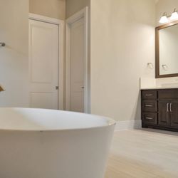 DreamMaker Bath & Kitchen of The Woodlands