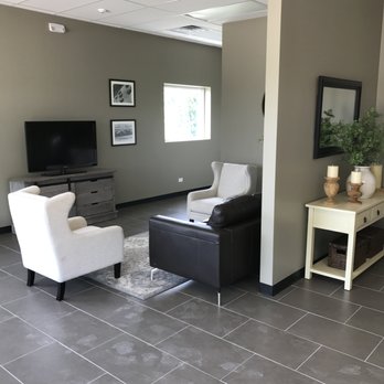 Comprehensive Auto Repair - Waiting room - Auto Repair Near Me - Aurora, Illinois Comprehensive Auto Repair - Waiting room - Auto Repair Near Me - Aurora, Illinois