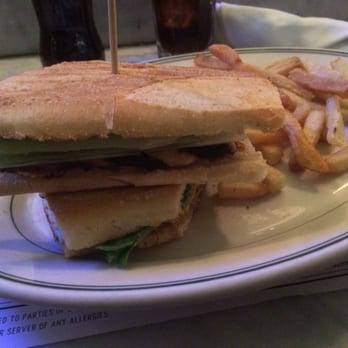 Coppelia - Pollo Sandwich - Cuban Near Me - New York, New York
