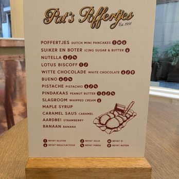 Pat's Poffertjes Nieuwendijk - Cafes Near Me - Amsterdam, New Hampshire