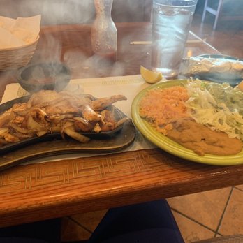 Mi Pueblo II - Chicken lunch fajitas - Mexican Near Me - Severna Park, Maryland