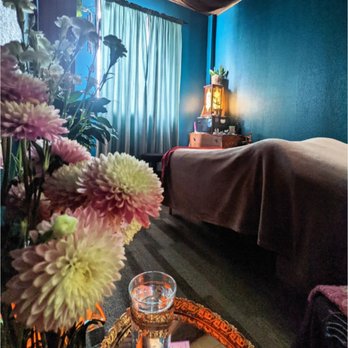 Mindful Moments - Therapeutic Massage Treatment Room - Massage Therapy Near Me - Norfolk, Virginia Mindful Moments - Therapeutic Massage Treatment Room - Massage Therapy Near Me - Norfolk, Virginia