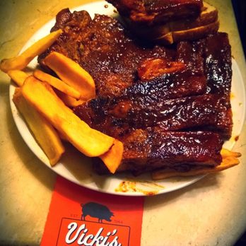 Vicki's Bar-B-Q - Barbeque Near Me - Detroit, Michigan Vicki's Bar-B-Q - Barbeque Near Me - Detroit, Michigan