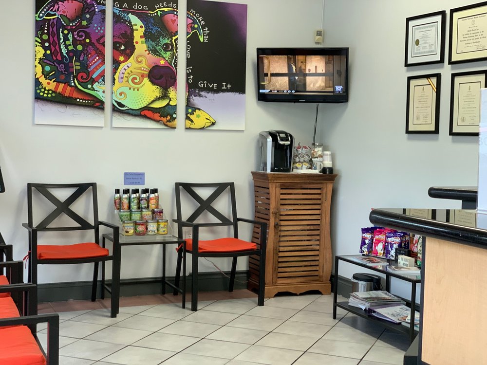 HAMMOCKS VETERINARY HOSPITAL Updated September 2024 37 Photos & 18