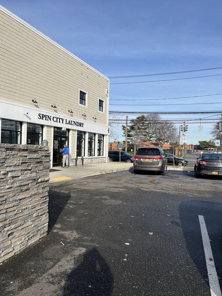SPIN CITY LAUNDROMAT Updated September 2024 214 Main St, Islip, New