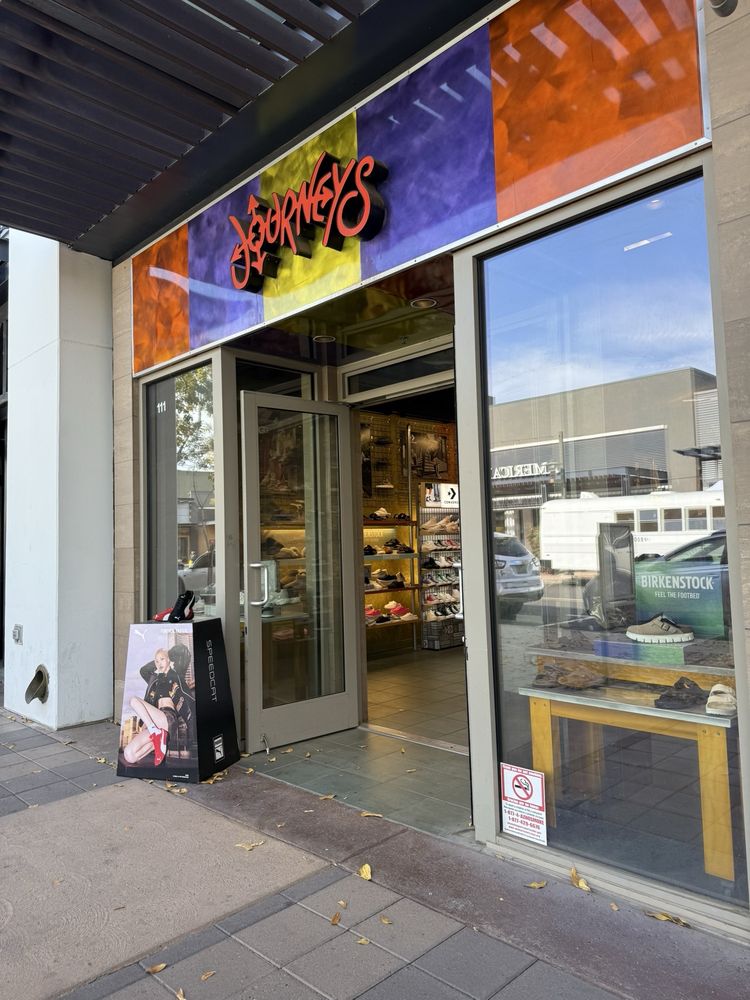Journeys Logo