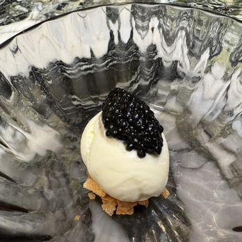 Quintonil - Ice cream with caviar - Mexican Near Me - Ciudad de México, DIF