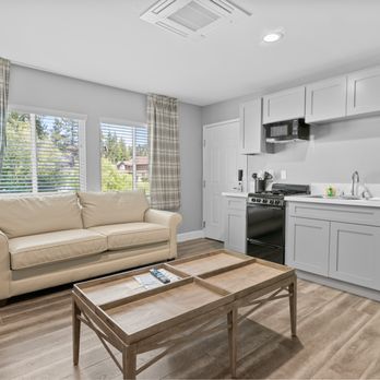 Big Bear Frontier - Hotels Near Me - Big Bear Lake, California