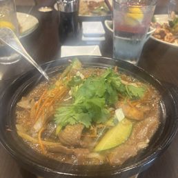 Steak Clay Pot Noodles Steak Clay Pot Noodles
