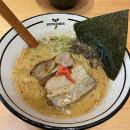 Pork Shoku with thick noodles Pork Shoku with thick noodles