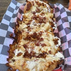 Happy Eats and Acai Bar - Chicken, bacon flatbread