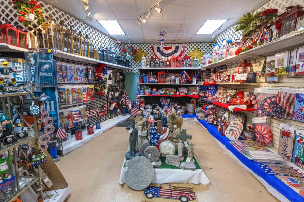 BOB’S GARDEN CENTER & CHRISTMAS WORLD Updated July 2024 34 Photos