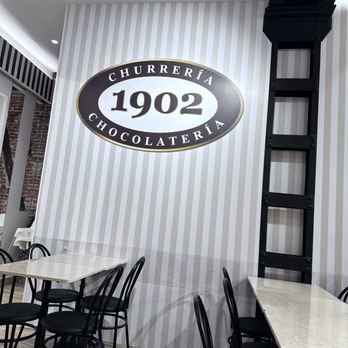 Chocolatería 1902 - Breakfast & Brunch Near Me - Madrid, M