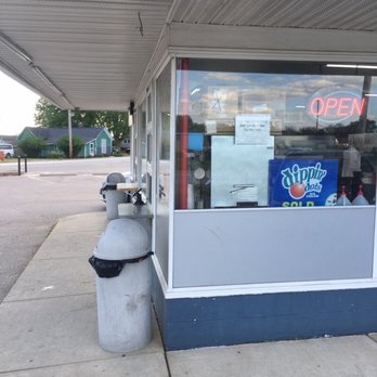 Lizton Dairy Bar - the outside of the store - Ice Cream & Frozen Yogurt Near Me - Lizton, Indiana Lizton Dairy Bar - the outside of the store - Ice Cream & Frozen Yogurt Near Me - Lizton, Indiana