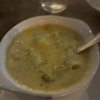 Fuller House - Broccoli cheddar cheese soup! - American Near Me - Hinsdale, Illinois Fuller House - Broccoli cheddar cheese soup! - American Near Me - Hinsdale, Illinois