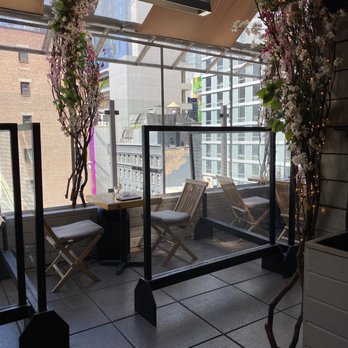 Haven Rooftop - Dining area - Lounges Near Me - New York, New York Haven Rooftop - Dining area - Lounges Near Me - New York, New York