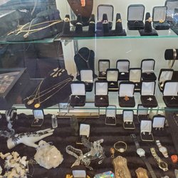 LEGGS DIAMOND - Nice Assortment of Jewelry