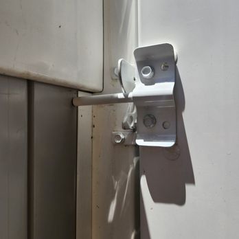 Quality Vinyl Products - I can't close the gate with the rod rubbing against the wall of the fence - Building Supplies Near Me - North Hollywood, California Quality Vinyl Products - I can't close the gate with the rod rubbing against the wall of the fence - Building Supplies Near Me - North Hollywood, California