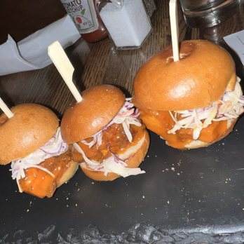 The Elgin - Buffalo chicken sliders - Cocktail Bars Near Me - New York, New York The Elgin - Buffalo chicken sliders - Cocktail Bars Near Me - New York, New York