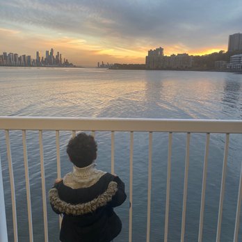 Pier 115 - Beautiful view - Sports Bars Near Me - Edgewater, New Jersey