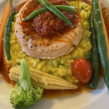 Maison Pucha Bistro - Salmon. - French Near Me - Houston, Texas