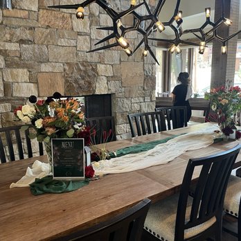 Six Star Chef - Our Keystone AirBNB with menu and table decorated by Chef Pukar - Personal Chefs Near Me Six Star Chef - Our Keystone AirBNB with menu and table decorated by Chef Pukar - Personal Chefs Near Me