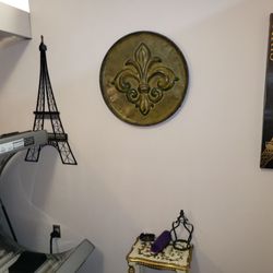 Alectrona's Majestic Tan - Paris Room