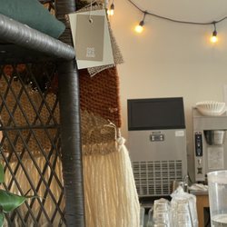 Bloom Coffee - Shop area
