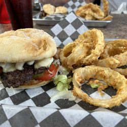 The Legacy - Delicious bacon cheese burger & wonderful onion rings. I can't wait to go back.