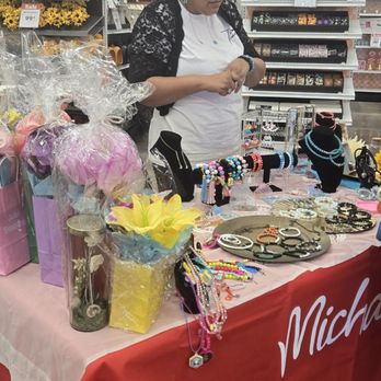 Michaels - Arts & Crafts Near Me - Medford, New York