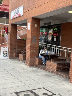 Headlines Diner & Grill by null