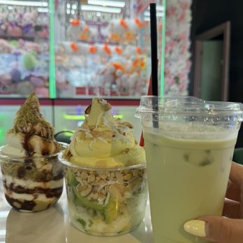 Claws and Cream - Coffee & Tea Near Me - Garden Grove, California
