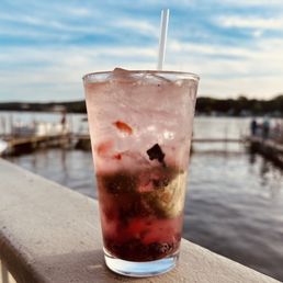 Mixed berry mojito