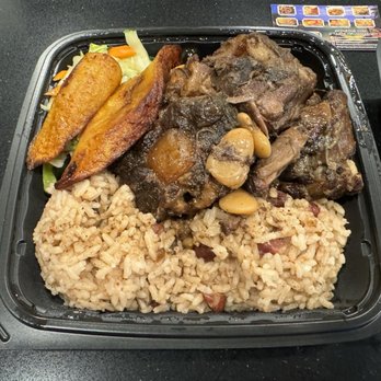 Kings & Queens - Oxtail with veggies, rice and plantains. - Food Trucks Near Me - Pflugerville, Texas Kings & Queens - Oxtail with veggies, rice and plantains. - Food Trucks Near Me - Pflugerville, Texas