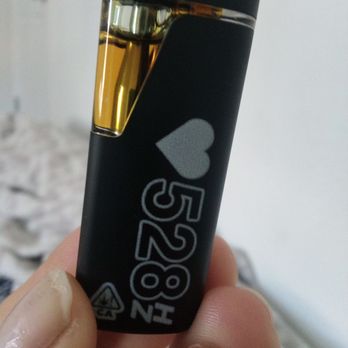 Royal Apothecary - The vape I got and have been getting . This is what they r selling to people they r taking our money . - Cannabis Dispensaries Near Me - California City, California Royal Apothecary - The vape I got and have been getting . This is what they r selling to people they r taking our money . - Cannabis Dispensaries Near Me - California City, California