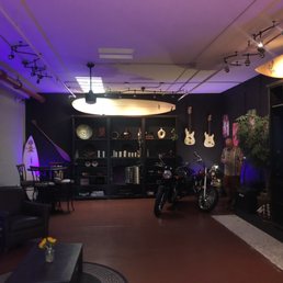Hip bar area