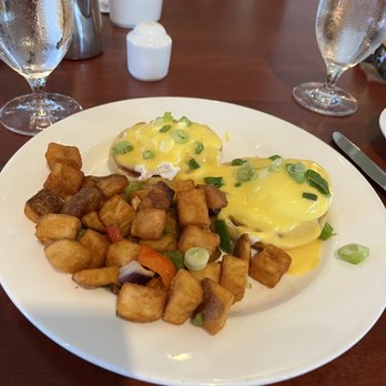 Grand Dining Room - Eggs Benedict - Seafood Near Me - Jekyll Island, Georgia Grand Dining Room - Eggs Benedict - Seafood Near Me - Jekyll Island, Georgia