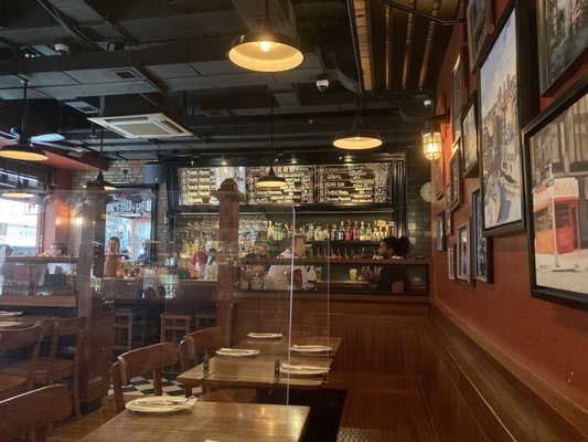 Alvy's by null