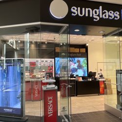 Sunglass Hut - Front of the store