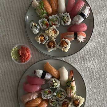 Moegi Sushi - Small Sushi and Roll Party Platter - Japanese Near Me - Toronto, Ontario