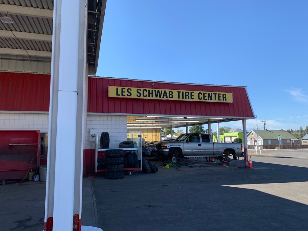 LES SCHWAB TIRE CENTER Updated August 2024 11 Reviews 606 E