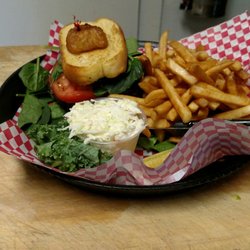Beechmoor Restaurant & Lounge - The basil pesto chicken sandwich: One of the daily specials.