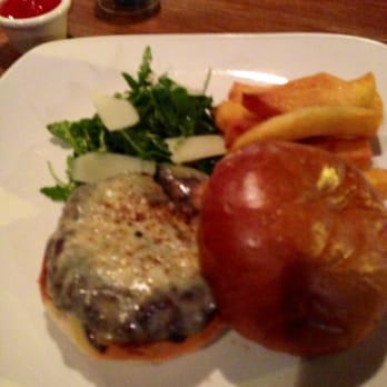 Boma Green - Tasty burger! - British Near Me - London, XGL