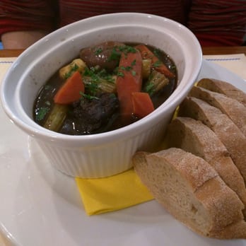U Bulínů - Beef with red wine sauce, potatoes, carrots & bread - Czech Near Me - Prague, Puerto Rico