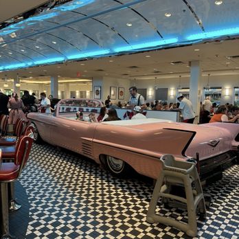 SUNLINER DINER - PIGEON FORGE - Updated November 2024 - 1174 Photos
