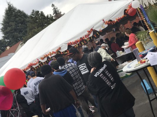 Two Star Market by null