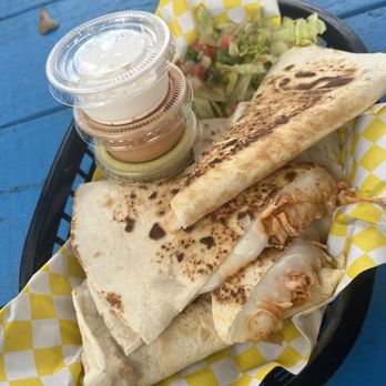Esquina Latina - Tinga quesadilla - Food Trucks Near Me - Conroe, Texas Esquina Latina - Tinga quesadilla - Food Trucks Near Me - Conroe, Texas