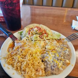 Taco and enchilada lunch plate Taco and enchilada lunch plate